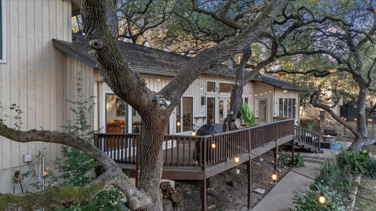 Holiday home Large Deck & Firepit - Treehouse *