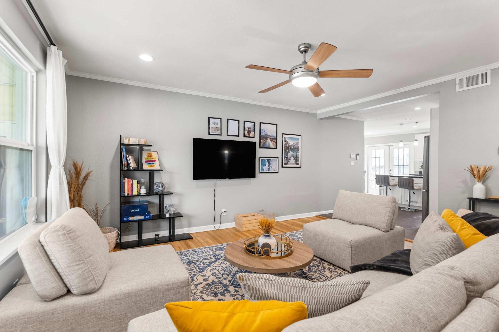 Historic Charmer Comfortable Walkable * Austin