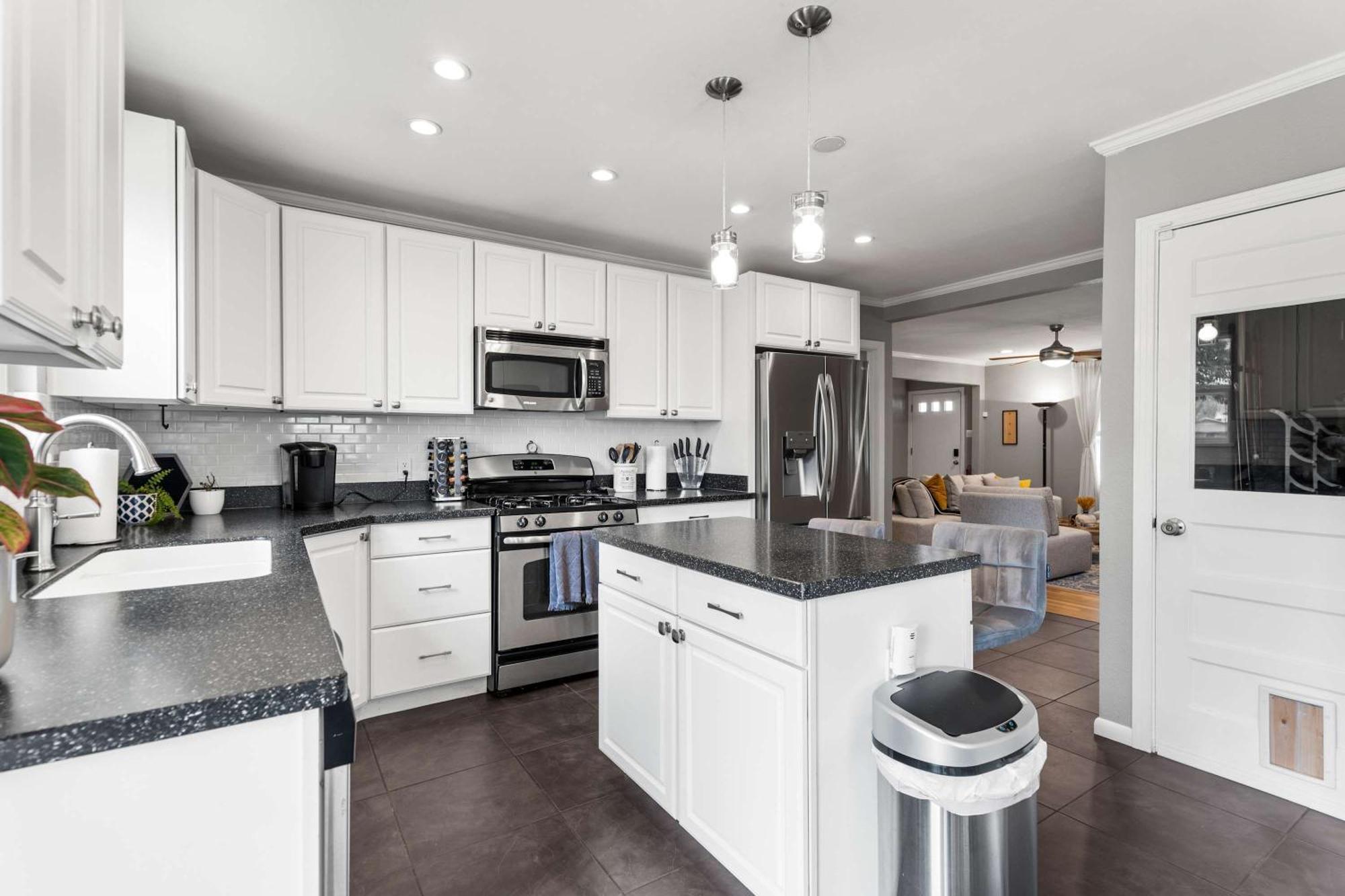 Historic Charmer Comfortable Walkable * Austin