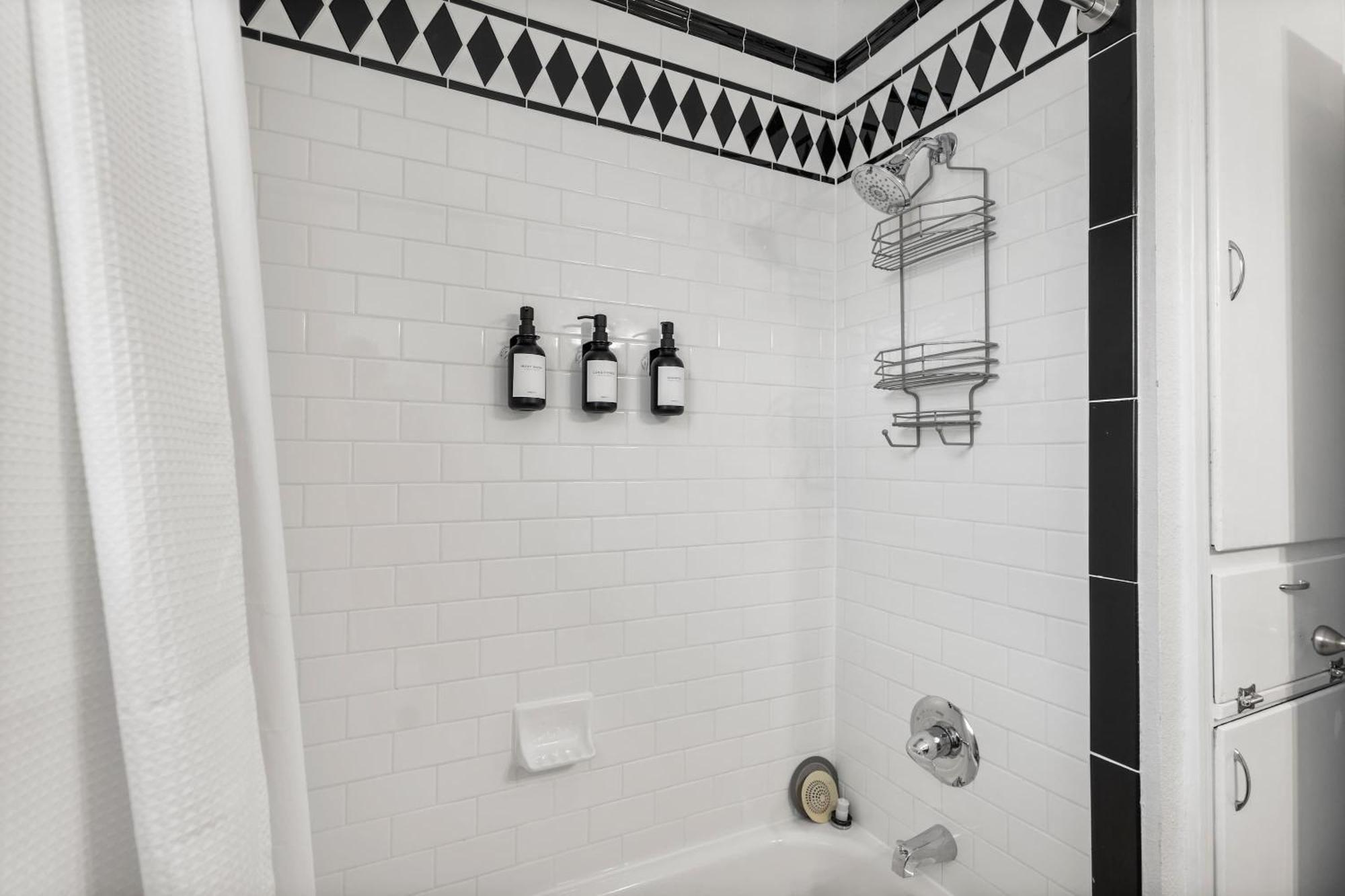 Historic Charmer Comfortable Walkable