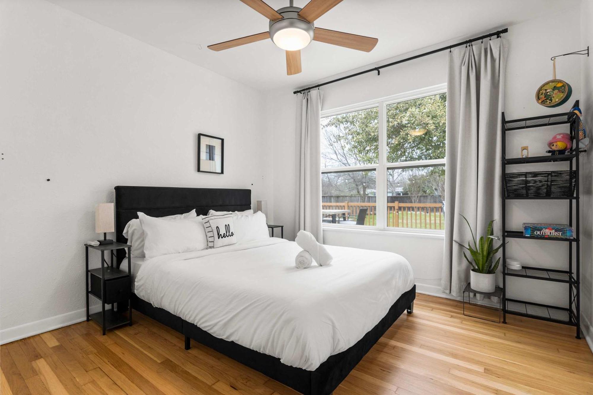 Historic Charmer Comfortable Walkable