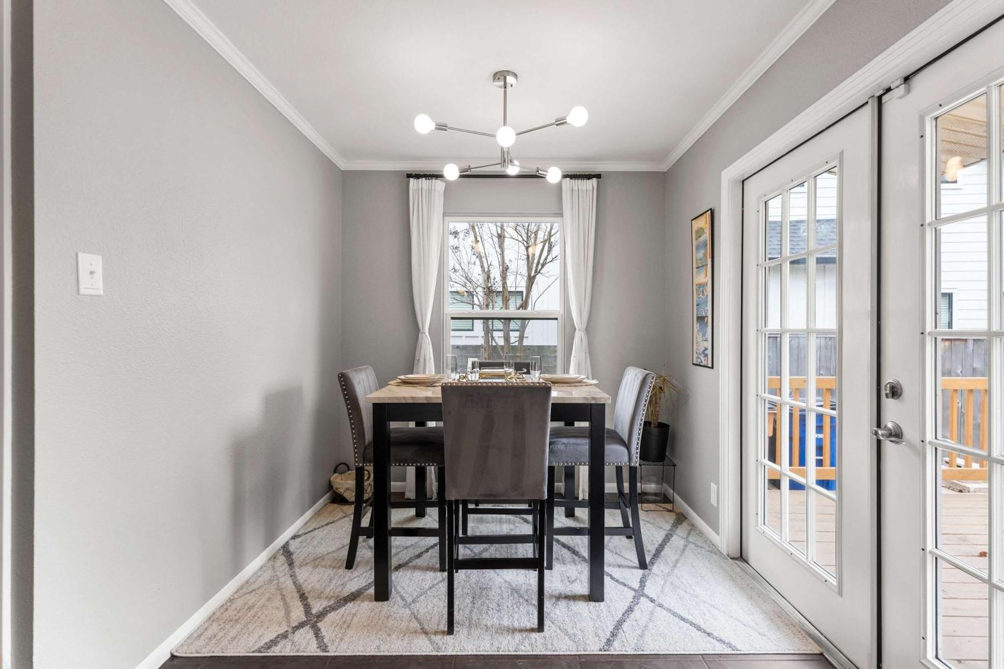 Historic Charmer Comfortable Walkable Holiday home *