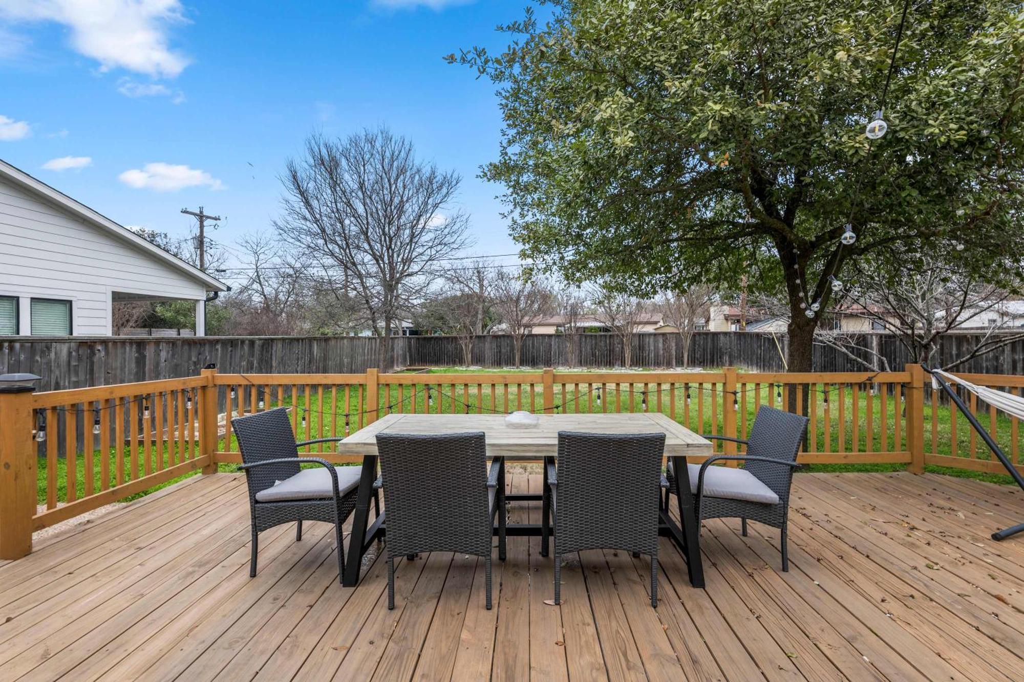 Historic Charmer Comfortable Walkable