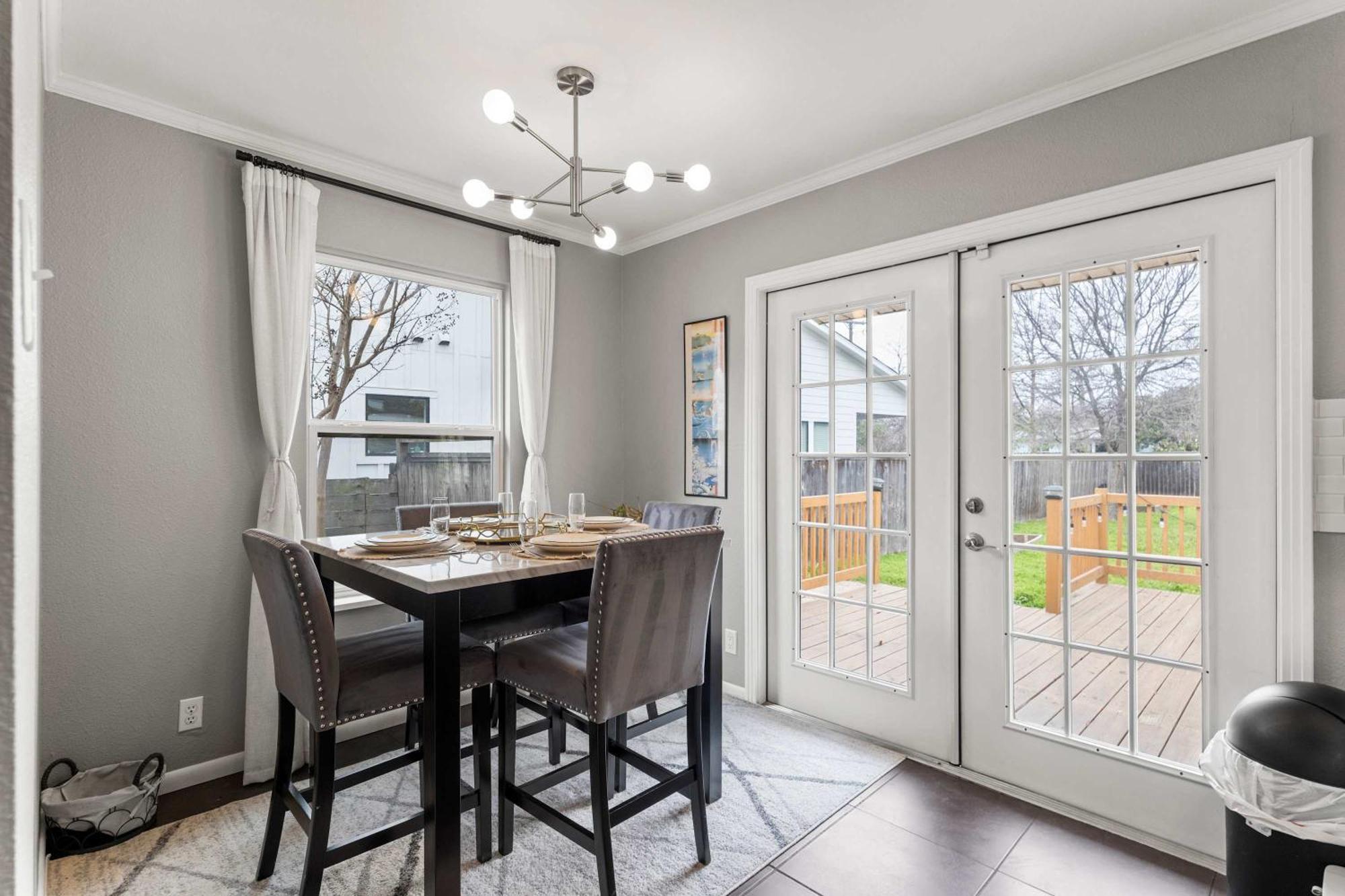 Historic Charmer Comfortable Walkable Holiday home Austin