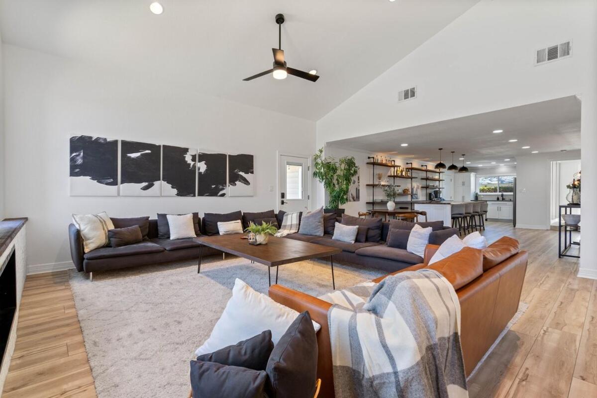 Luxury Getaway Pool Games And Fun For 12 Austin