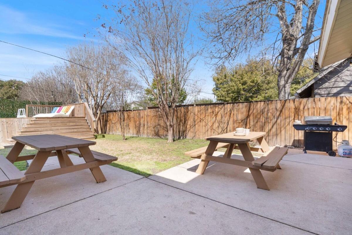 Luxury Getaway Pool Games And Fun For 12 * Austin