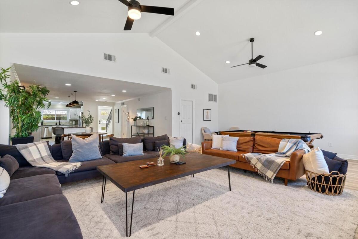 Luxury Getaway Pool Games And Fun For 12 * Austin
