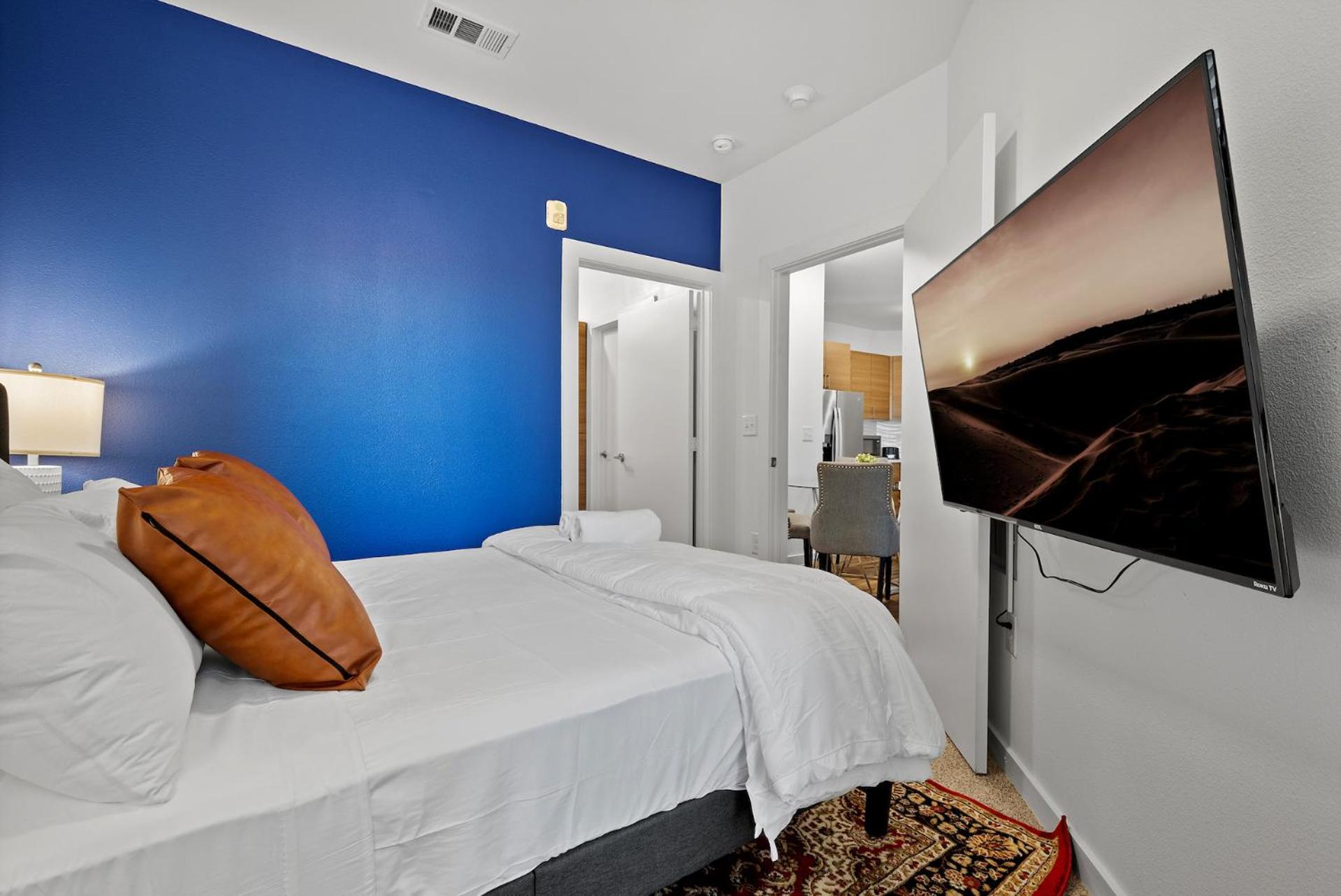 Luxury In Riverside - 10mins To Airport Apartment
