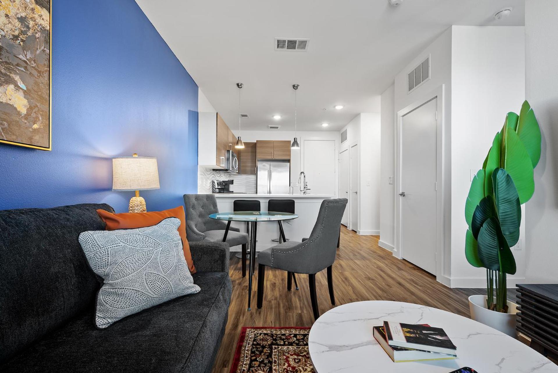 Luxury In Riverside - 10mins To Airport Apartment *