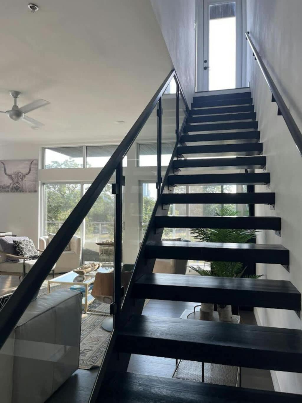 Apartment Tailgate Penthouse 2 Blocks From Ut Stadium
