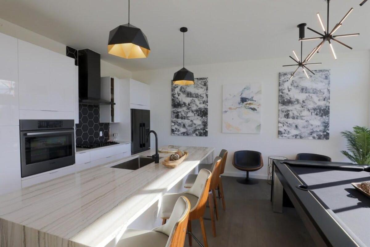 Tailgate Penthouse 2 Blocks From Ut Stadium Austin