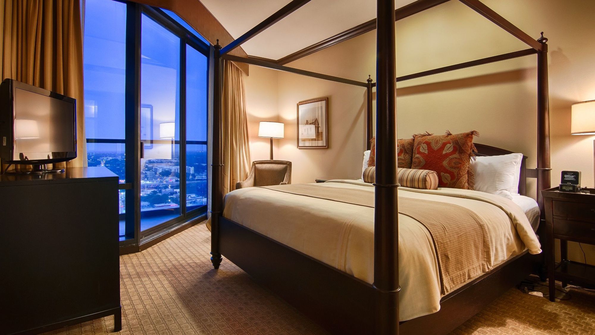 Hotel Omni Downtown