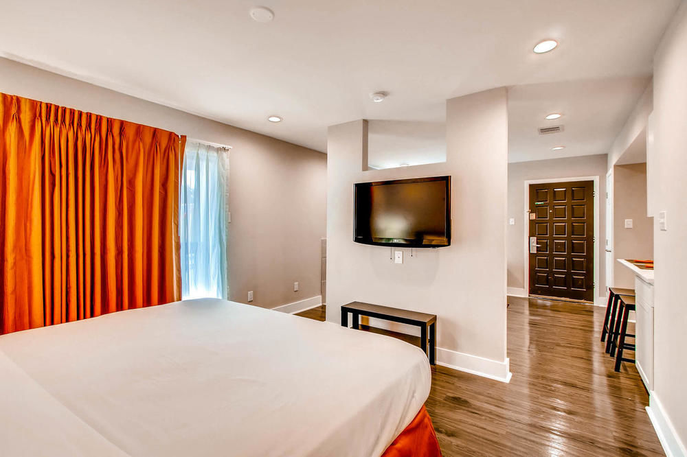 Orangewood 3*