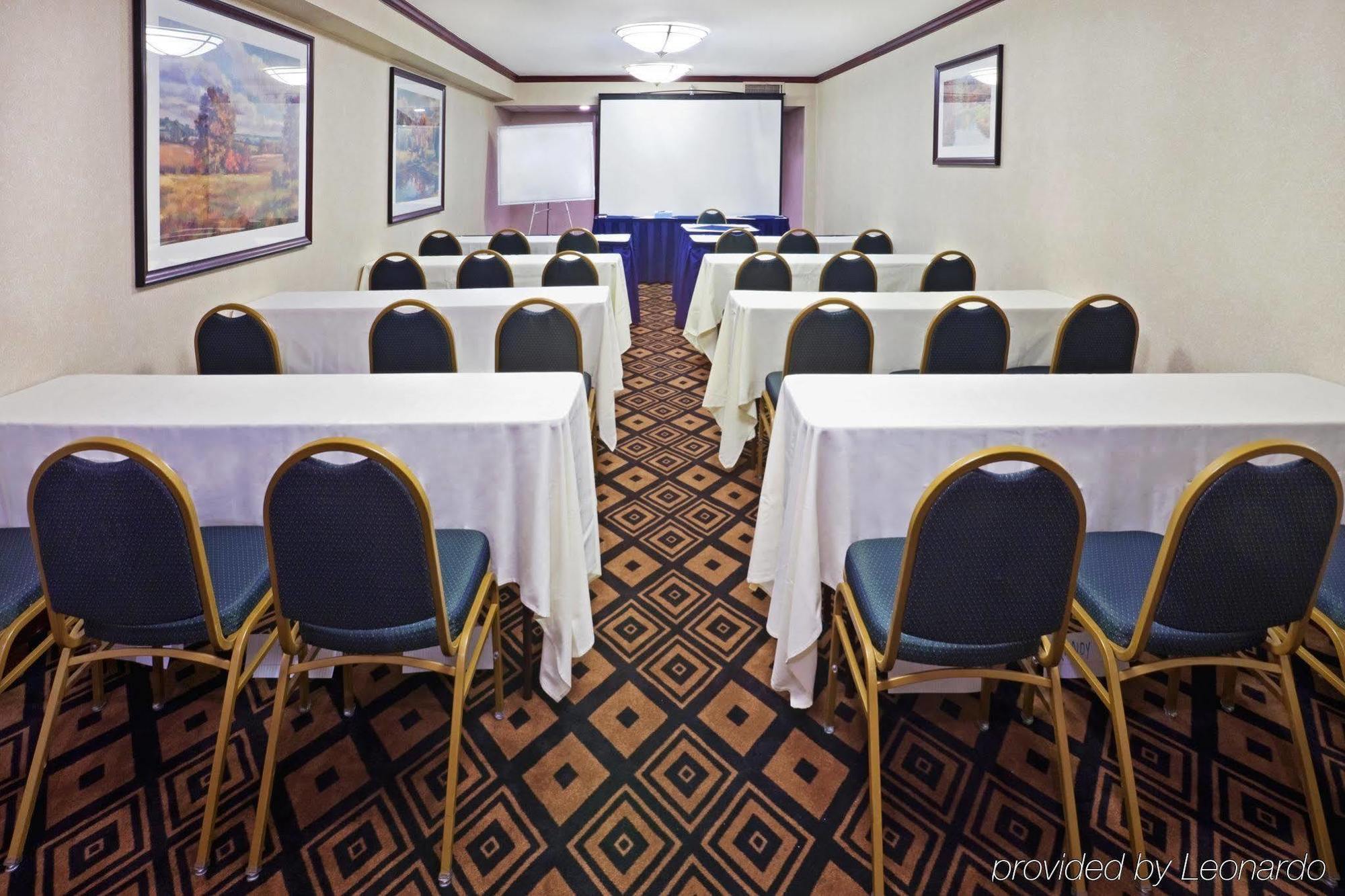 Doubletree By Hilton Northwest - Arboretum 4*
