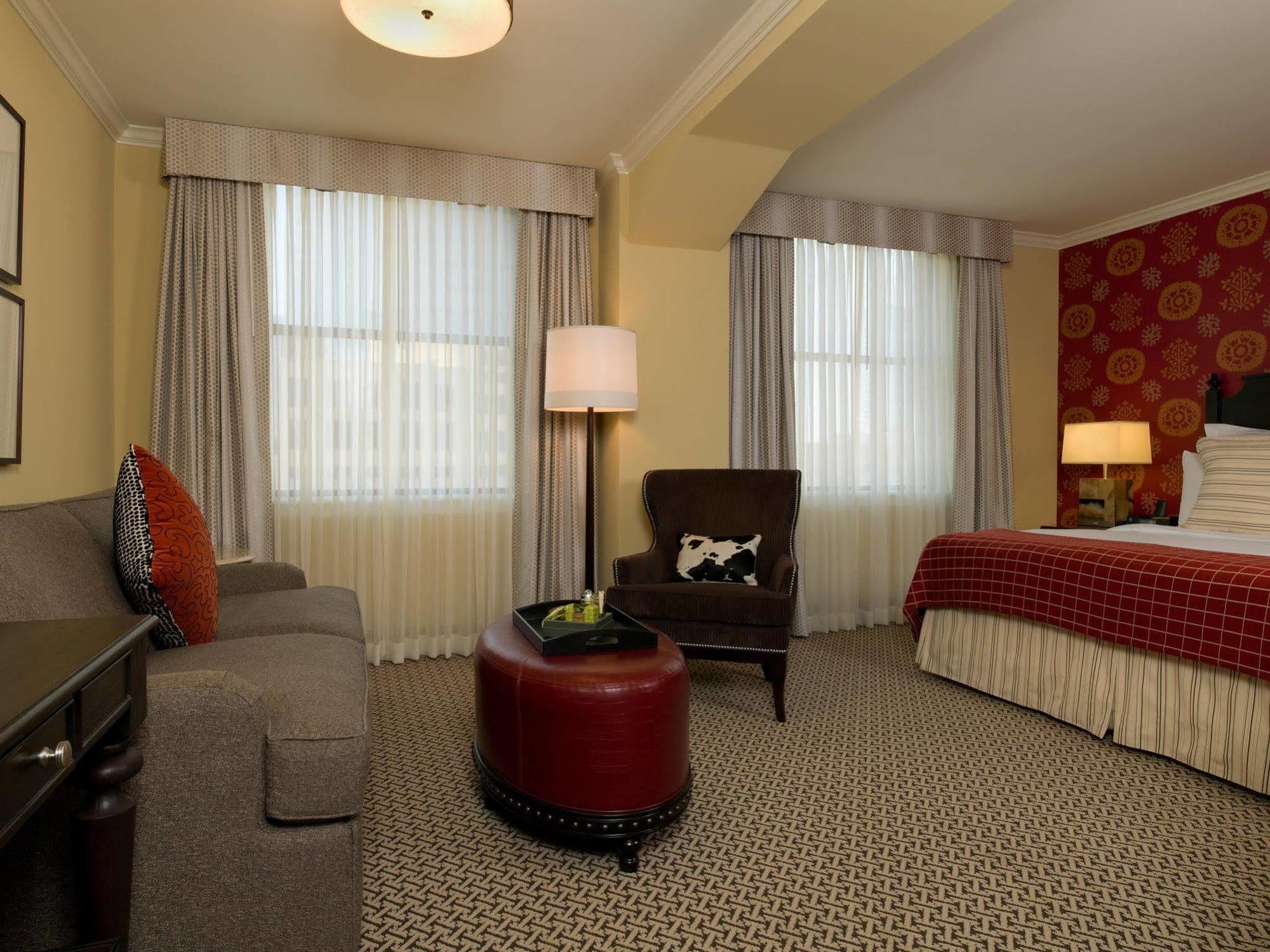 Element Downtown Hotel 3*