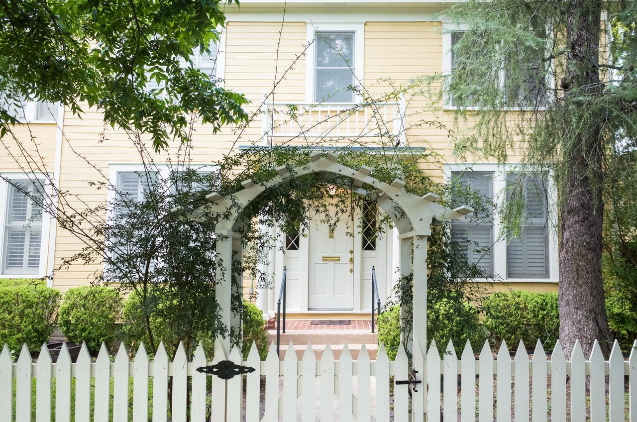 Adams House Bed & Breakfast Austin