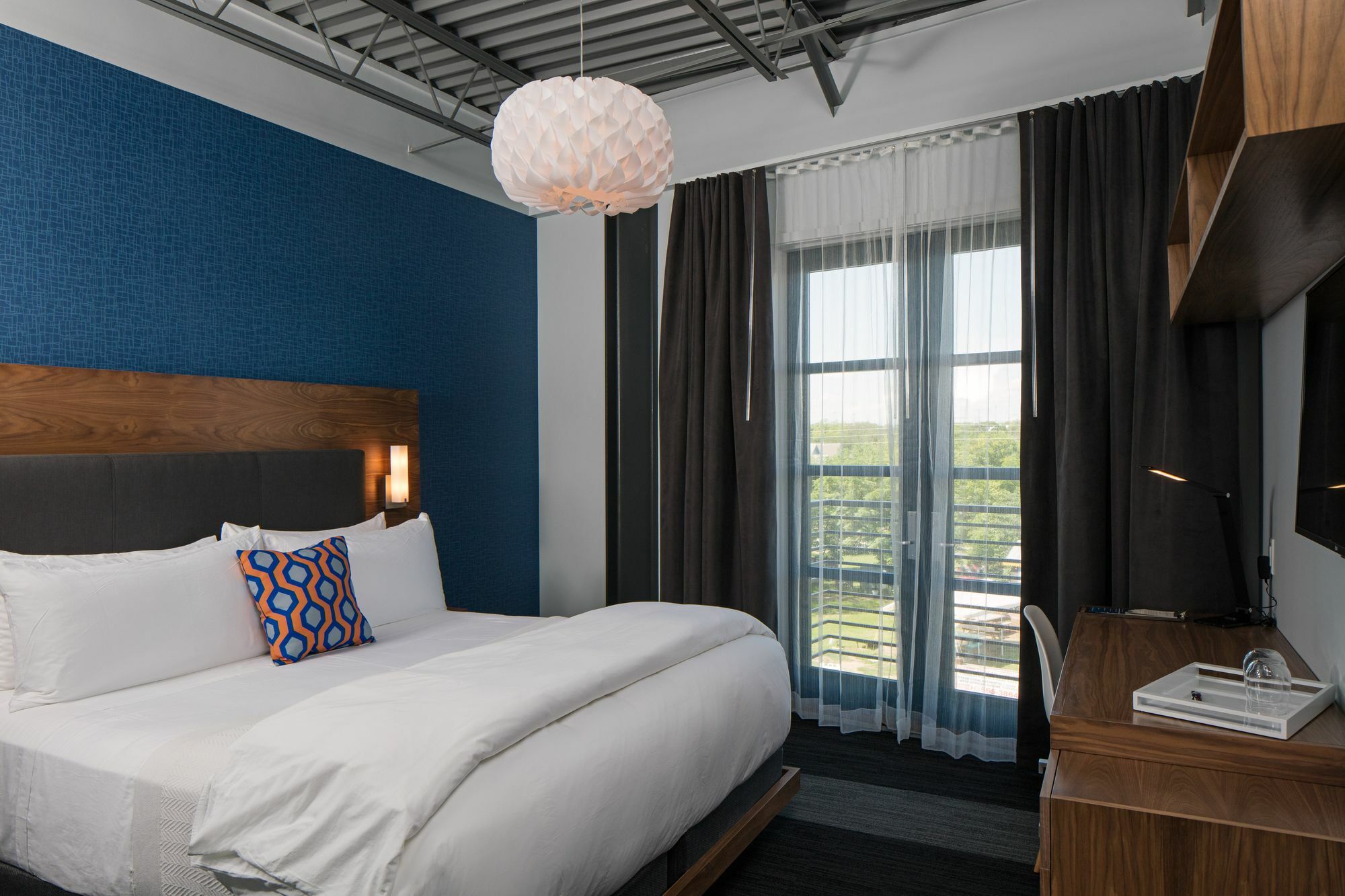 Hotel Eleven Austin