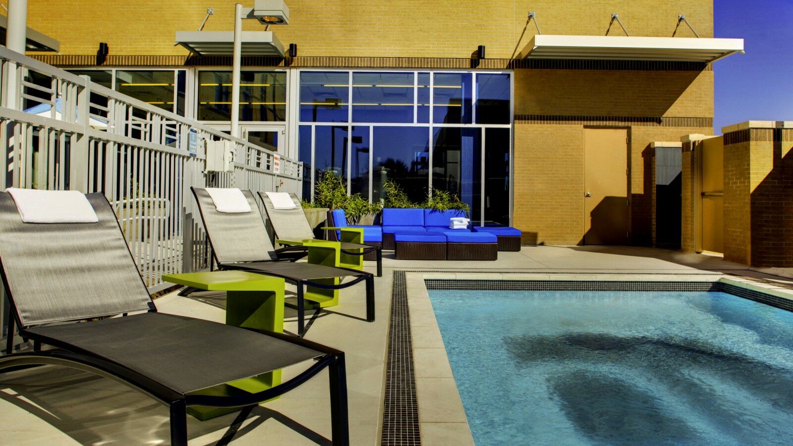 Aloft At The Domain 3*