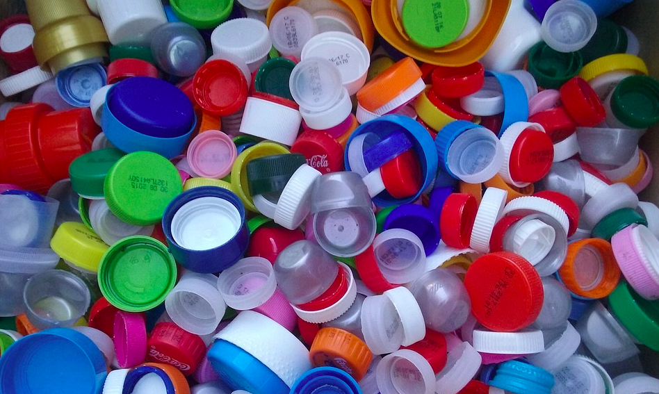 Caps